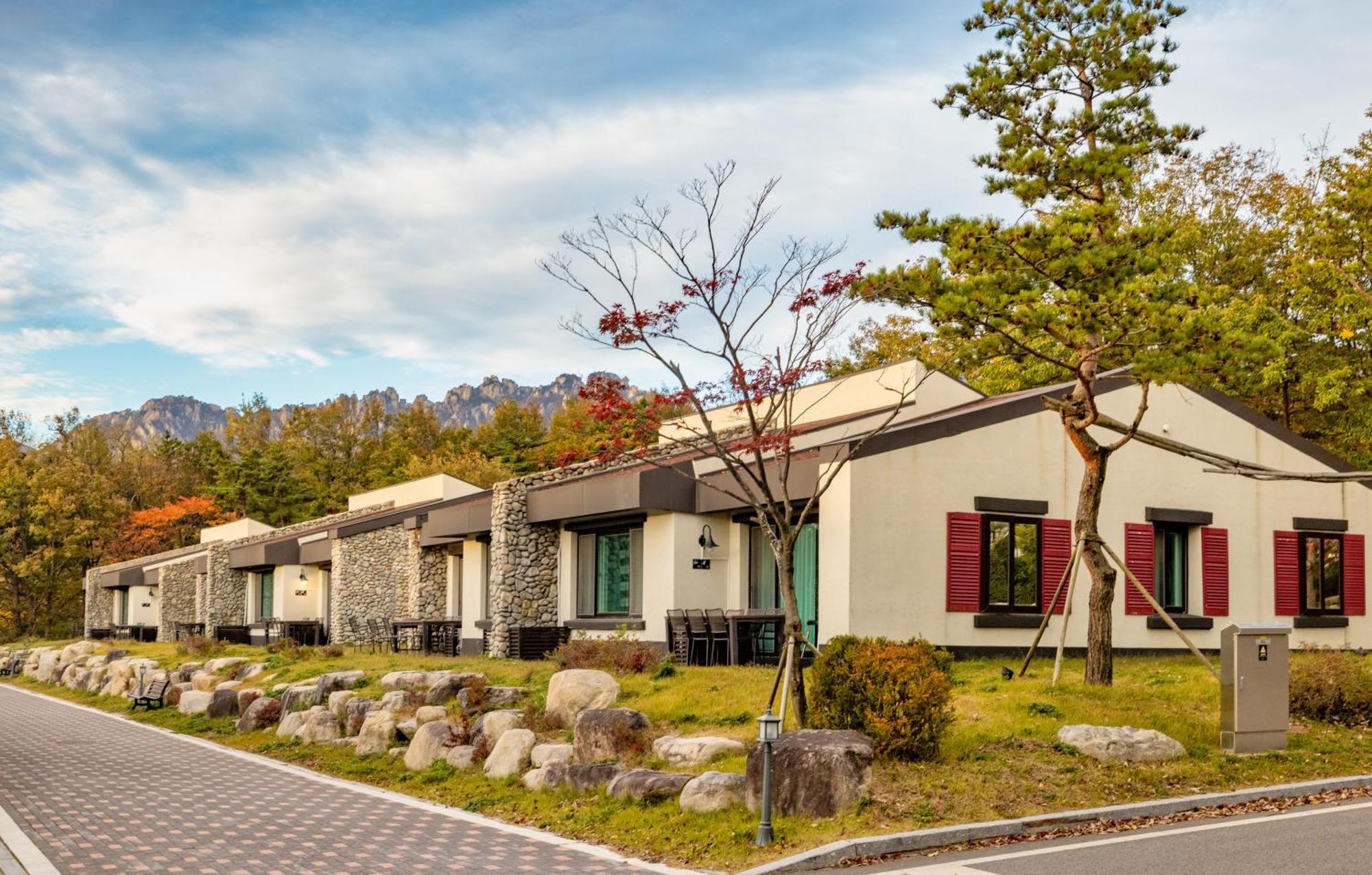 Kensington Resort Seorak Valley Sokcho Bagian luar foto
