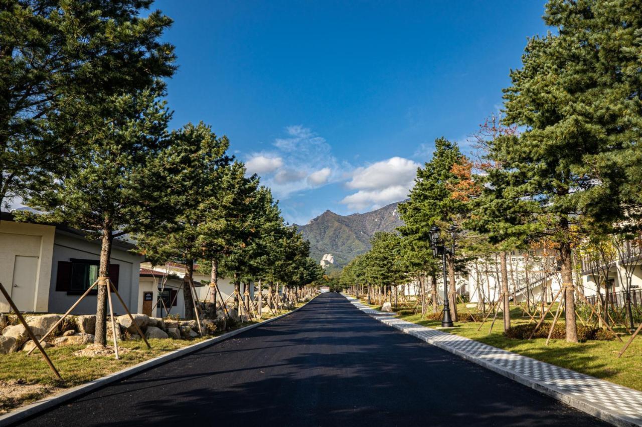 Kensington Resort Seorak Valley Sokcho Bagian luar foto