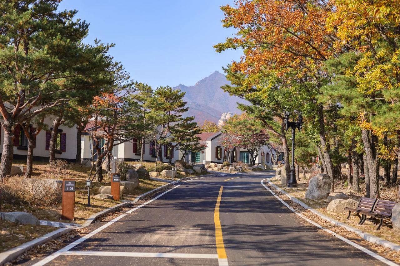 Kensington Resort Seorak Valley Sokcho Bagian luar foto